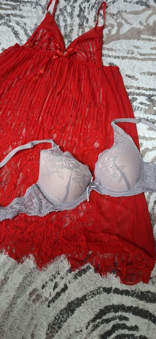 Продаётся пенюар и лифчик в отличном состоянии