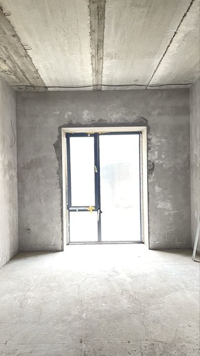 Янги ховли сотилади, Учтепа тумани, ориентир: эски Литературный инстит