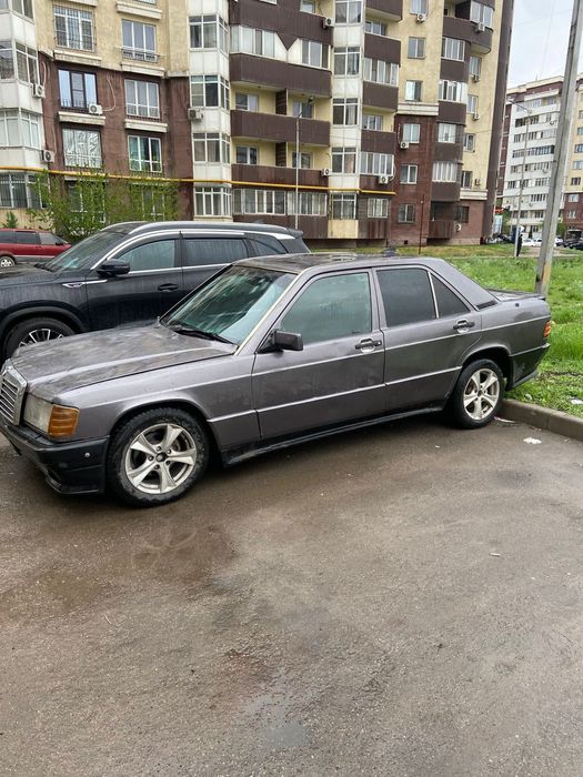 Машина 190 Мерседес