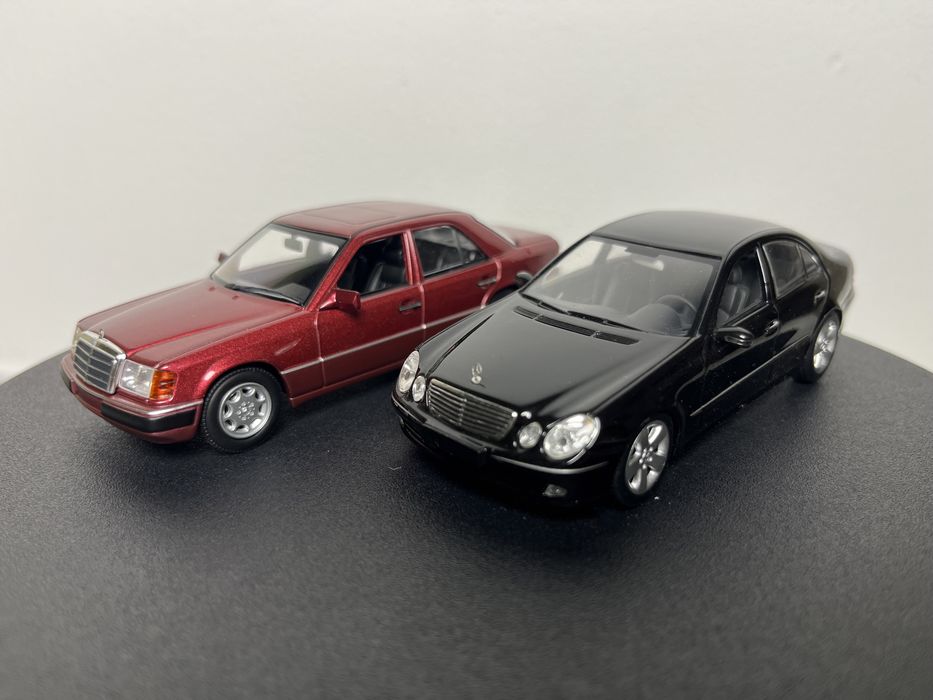 Продам модели Миничампс  1:43