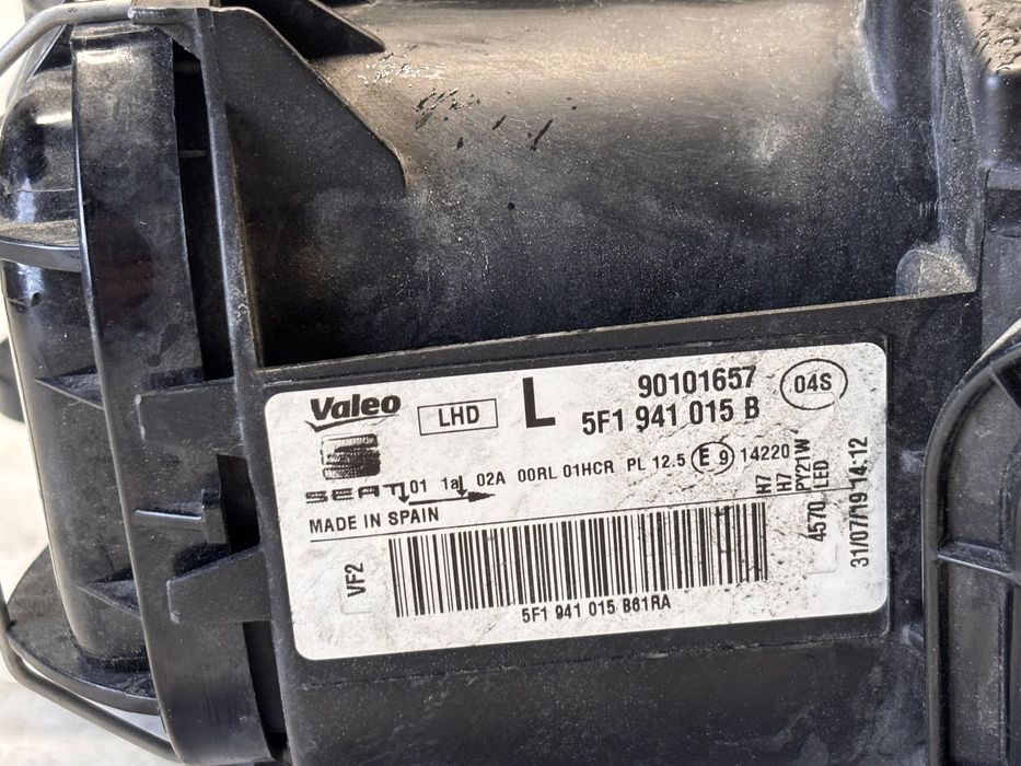 Ляв фар за Seat Leon