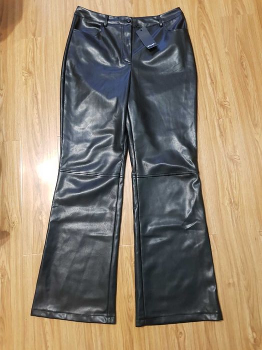 Pantaloni de piele Nasty Gal marimea 42