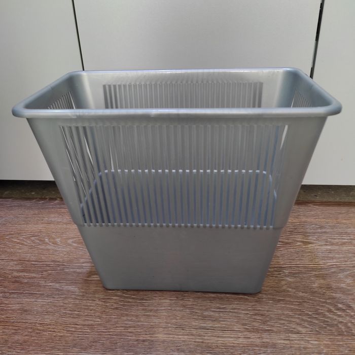 Корзина пластиковая.