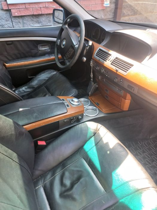 Продам БМВ 735i 2001 г.в.