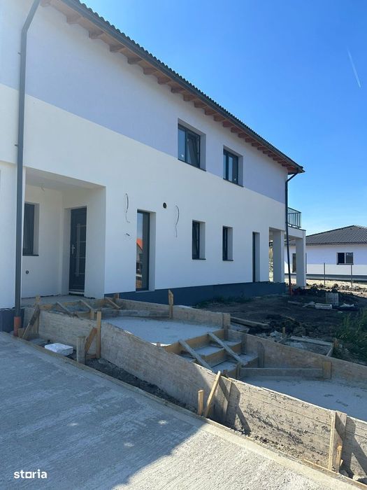 De vanzare Duplex Corusu