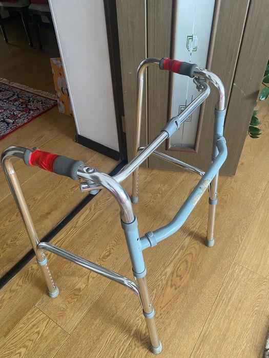 Ходунки для передвижения