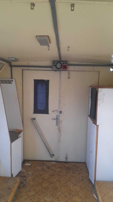 Продавам фургон в добро състояние с   3 бр. врати