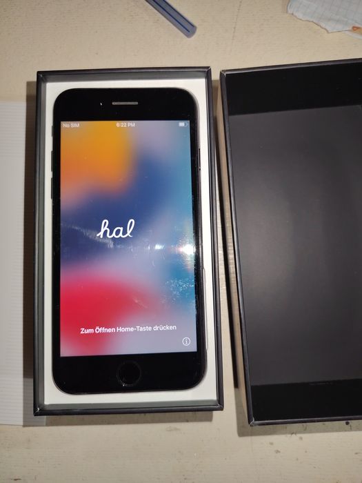 iPhone 7 черного цвета память 128