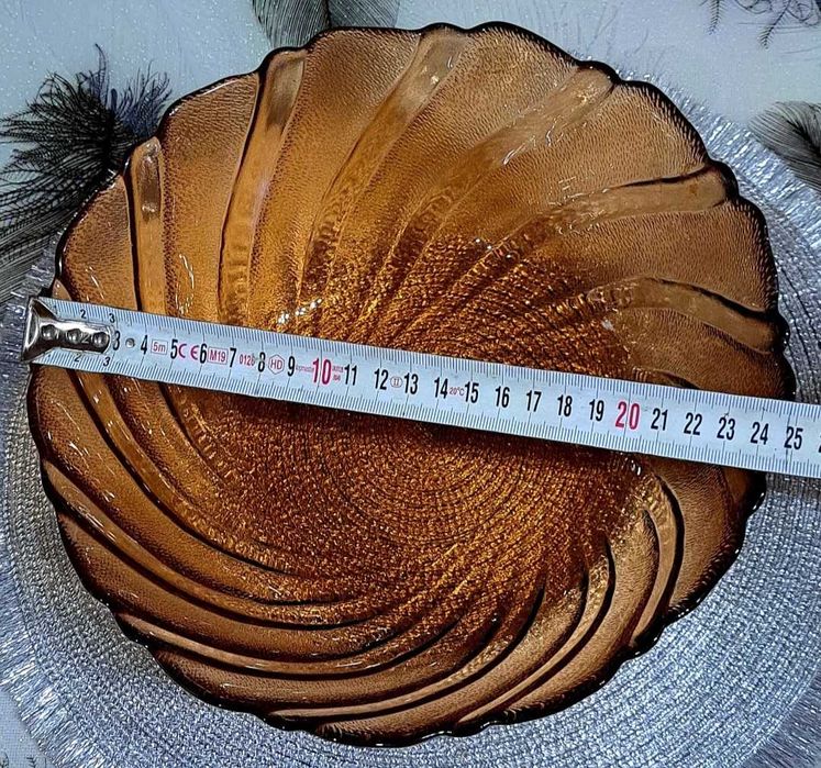 Страхотна  голяма цветна фруктиера