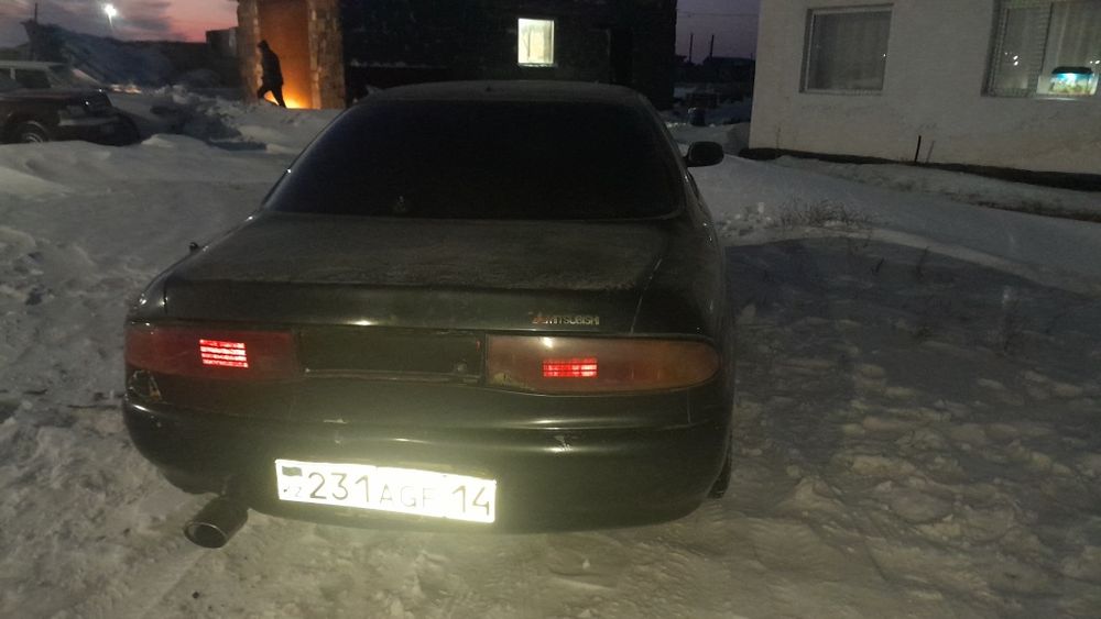 Mitsubishi Emeraude 1993