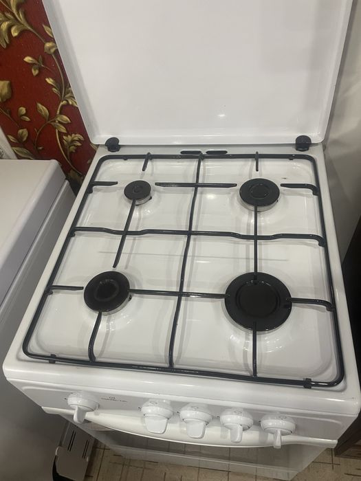 Продам газовую плиту новую