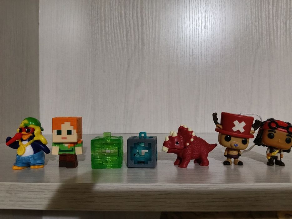 Фигурки Kinder Joy и Kinder Surprise