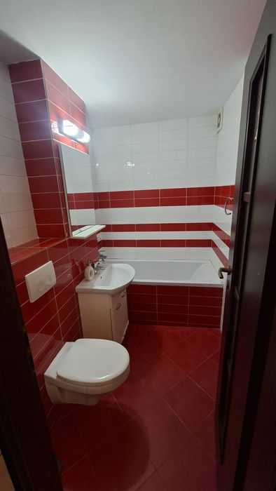 Închiriez apt.2 camere  Împ.Traian