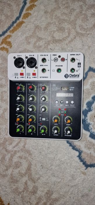 Студийные мониторы BEHRINGER