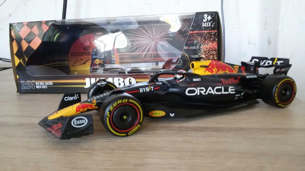 Модел на Red Bull Racing RB19 на Макс Верстапен - Сезон 2023