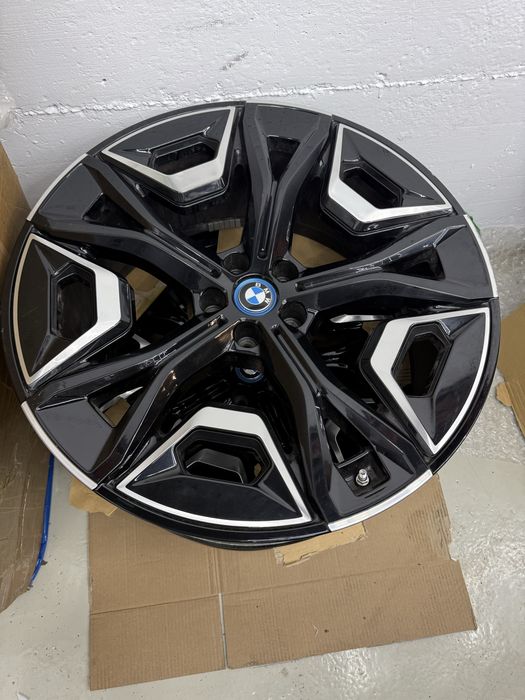 Оригинални джанти 22 инча от BMW IX M60 с датчици