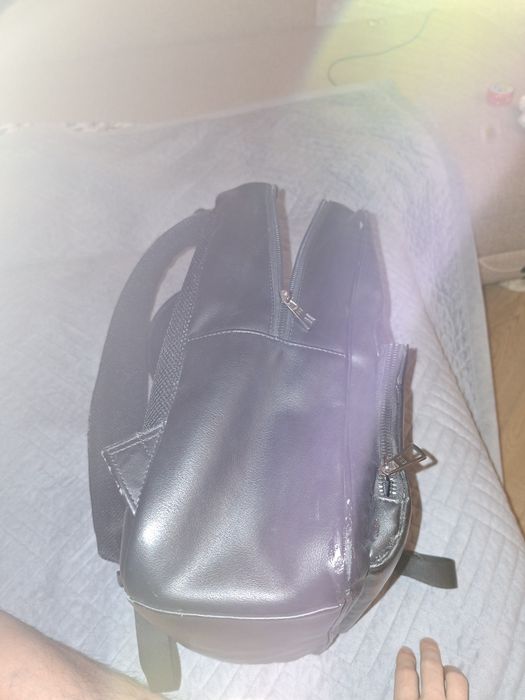 Продам рюкзак Tommy Helfieger