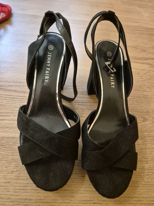 Официални и Ежедневни обувки и сандали на ток в отлично състояние!