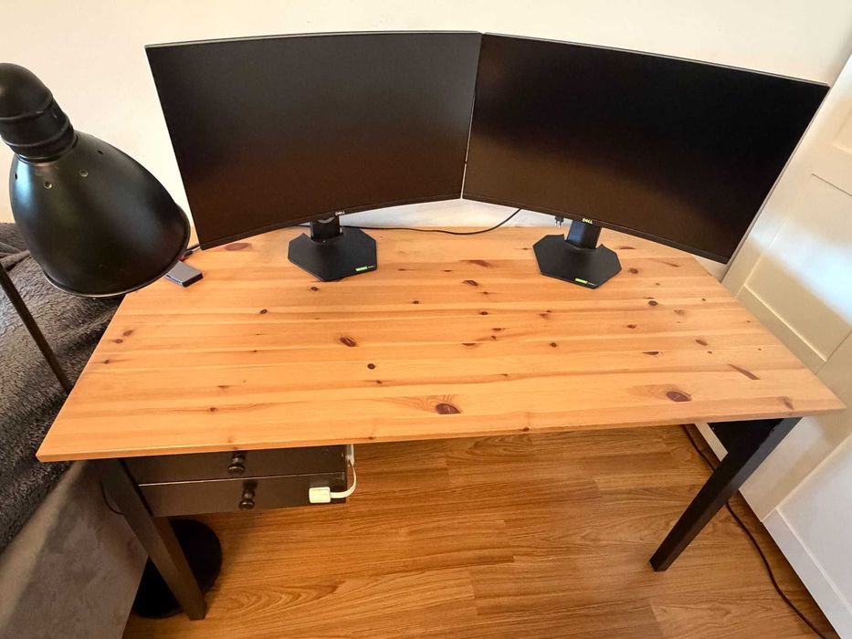 Birou Ikea utilizat, stare buna