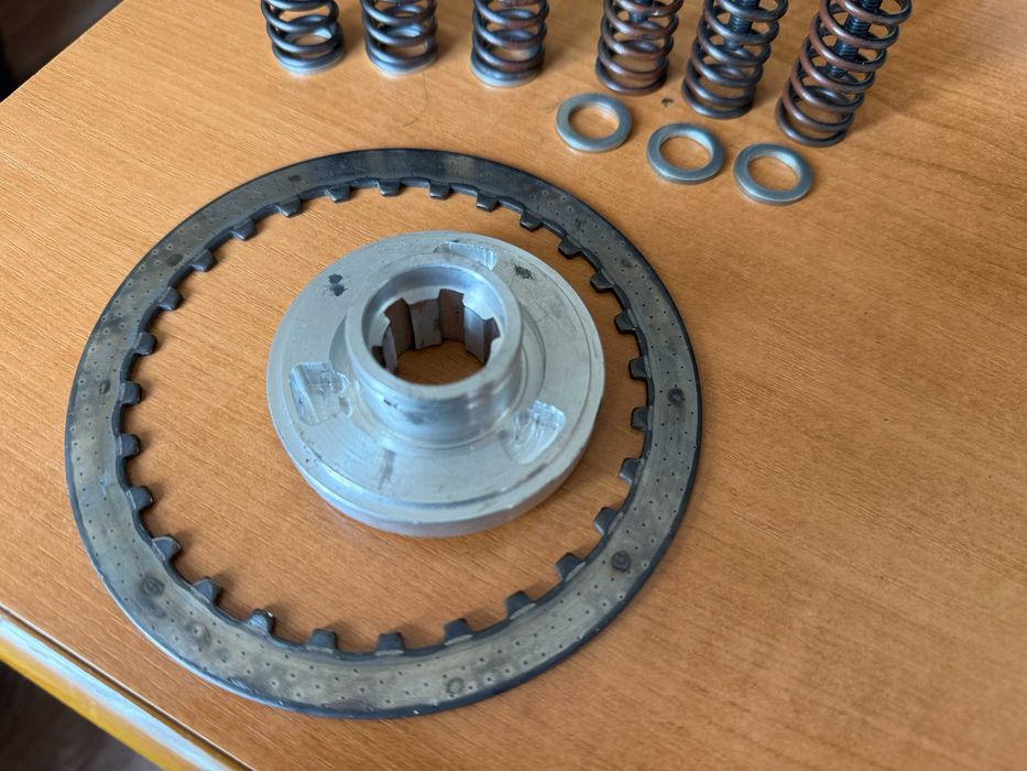 GSXR 1000 K5/6; K7/8 съединител