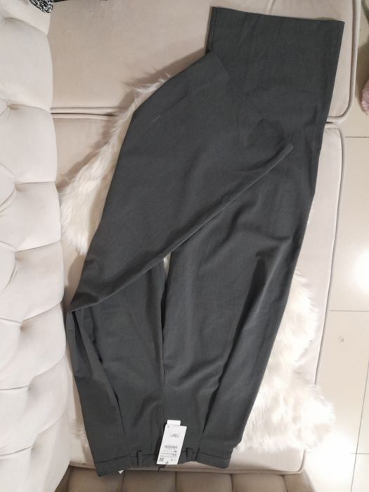 Pantaloni gri wide leg cu pliuri în talie mărimea XS Zara
