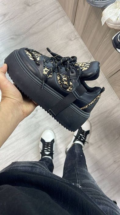 Adidași dama cu platforma