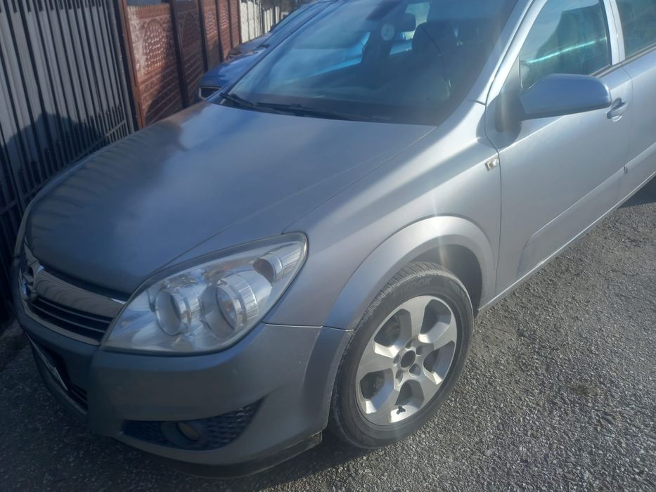Vând Opel asta H 2007