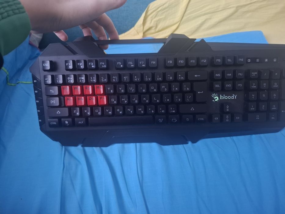 Клавиатура bloody