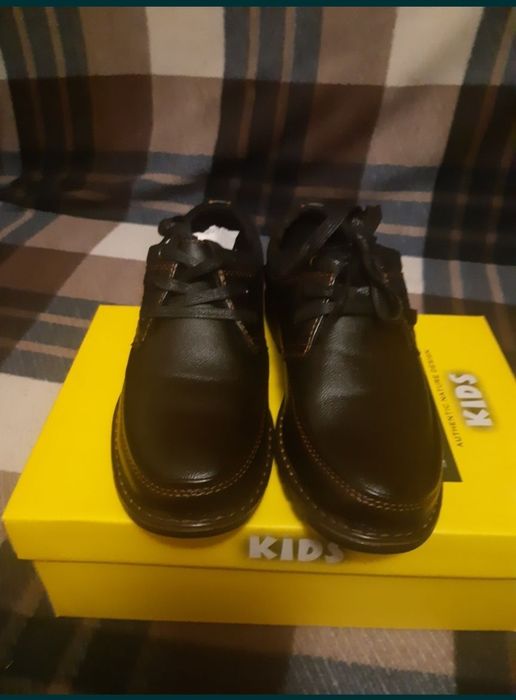 Продам туфли для мальчика