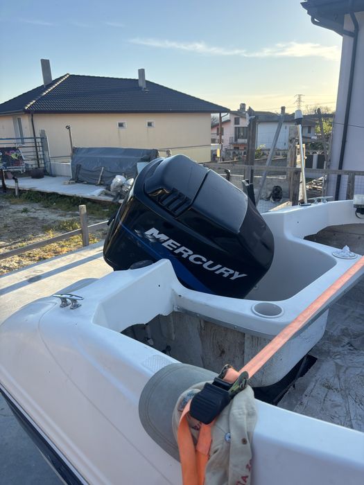 Двигател за лодка на части