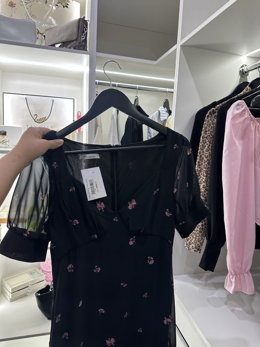 Продам новое платье