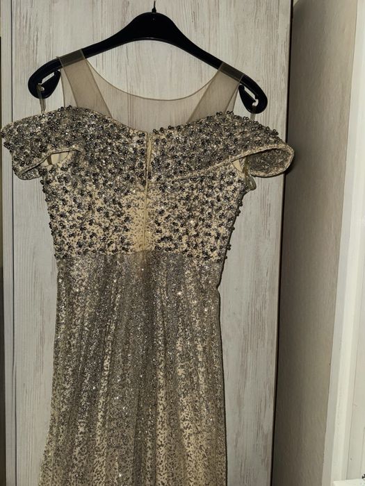 Бална рокля в отлично състояние