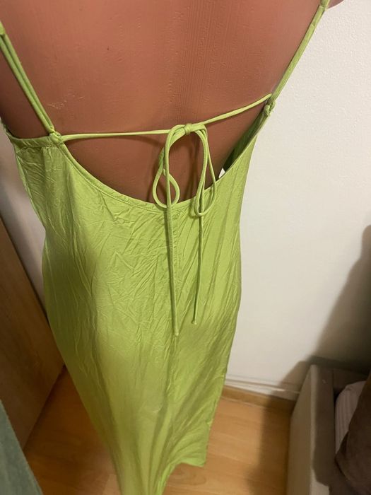 Rochie decoltată