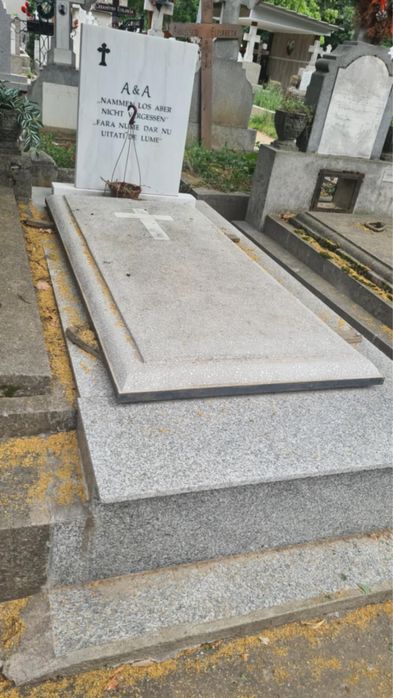 Loc de veci in cimitirul reinvierea