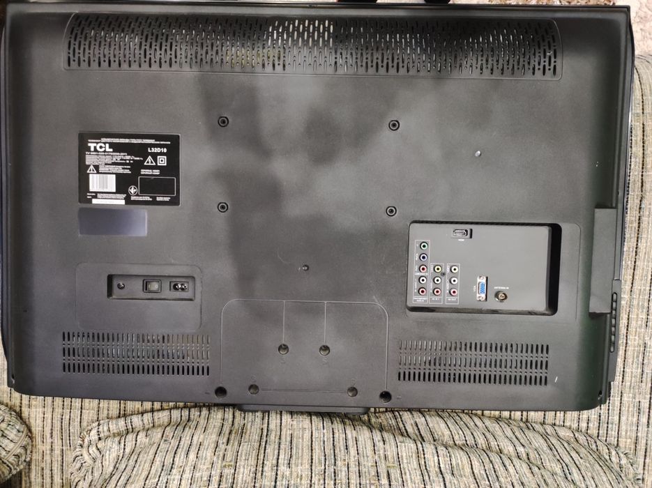Продам телевизор TCL