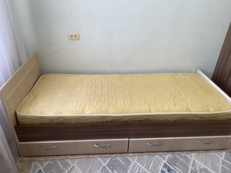 Кровать односпальный