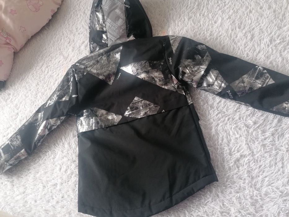 Продам куртку размер 30-32