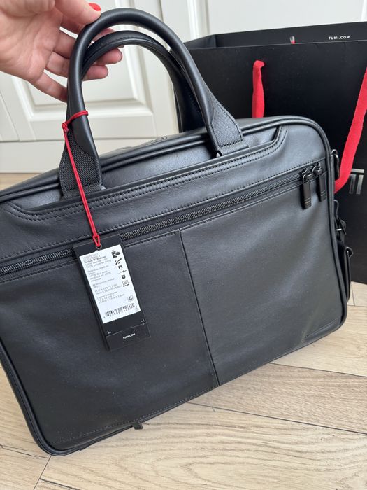 Продается новый кожаный портфель Tumi