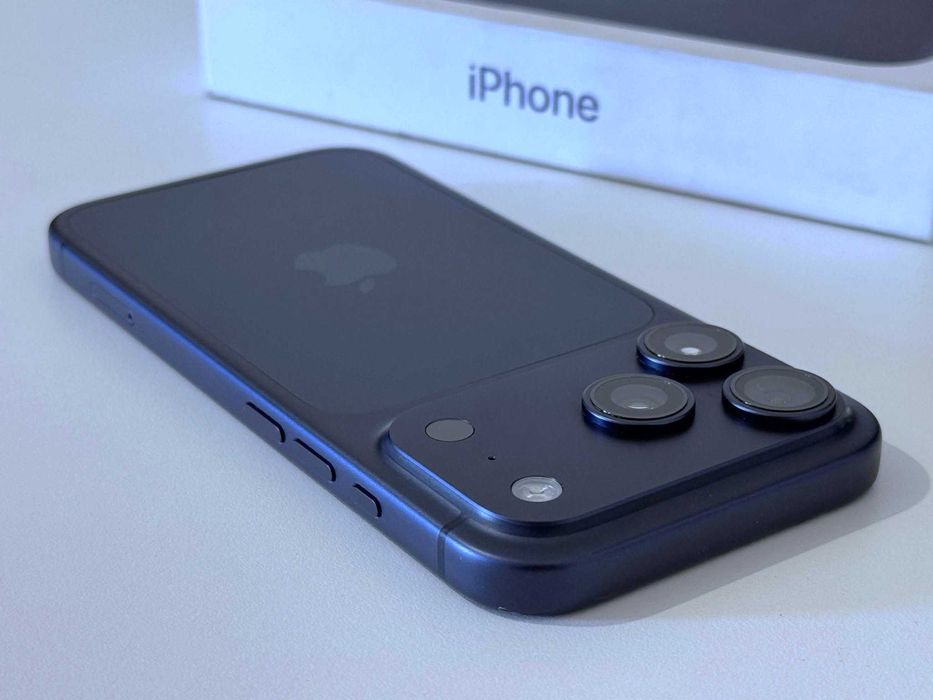 Бартер! iPhone 17 Pro Deep Blue (Син) 100% Батерия.