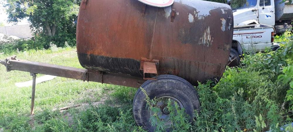 емкость под воду на колесах