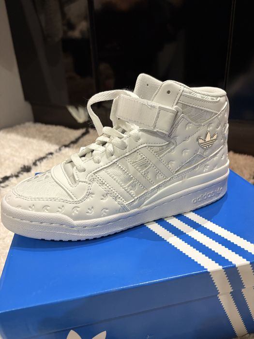Adidas forum mid w