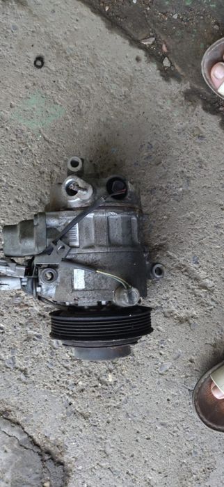 Компрессор кондиционера на  Лексус 470