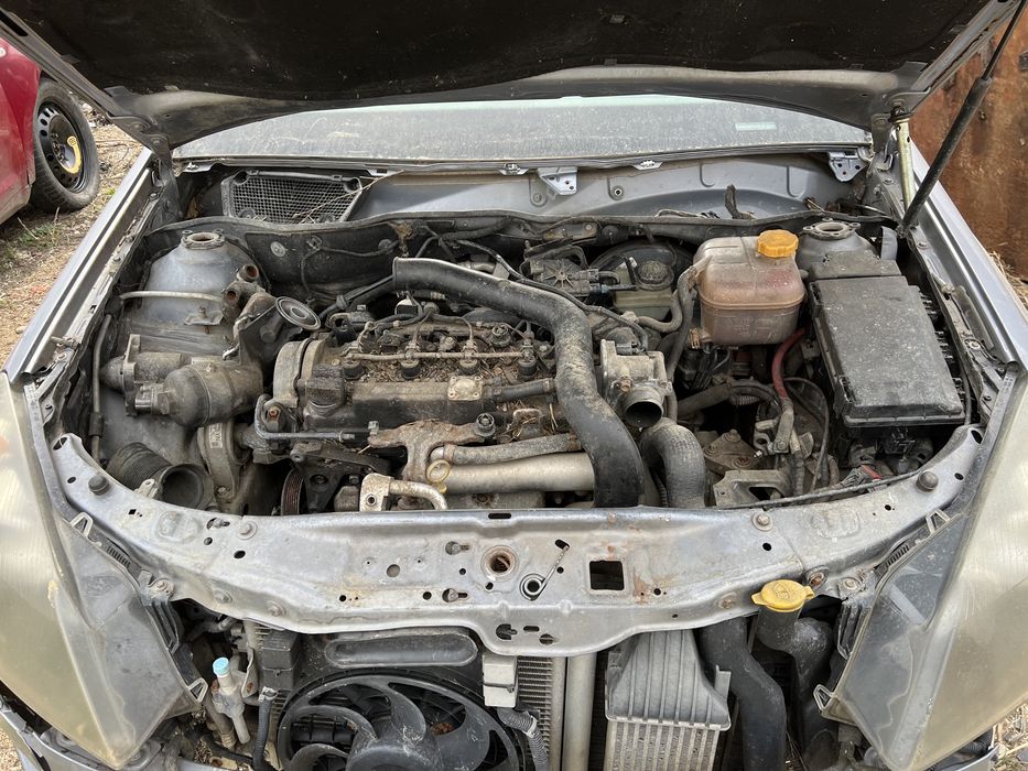 Dezmembrez opel astra.7 diesel 2005 si renault megane 1.5 2011