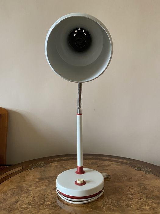 Продается  настолная лампа