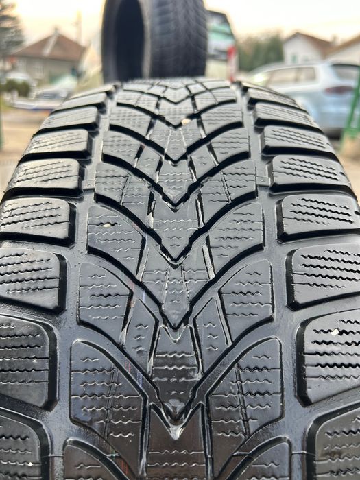 2 зимни гуми Dunlop 215/60/16