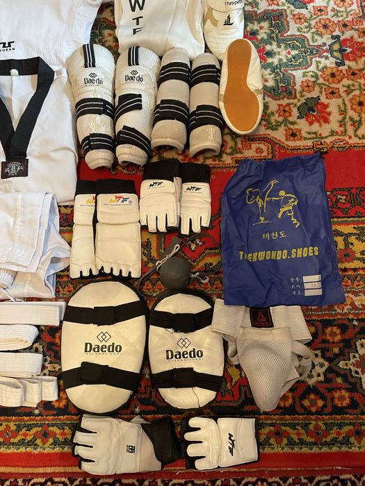 Продам аммуницию для таэквондо и бокса