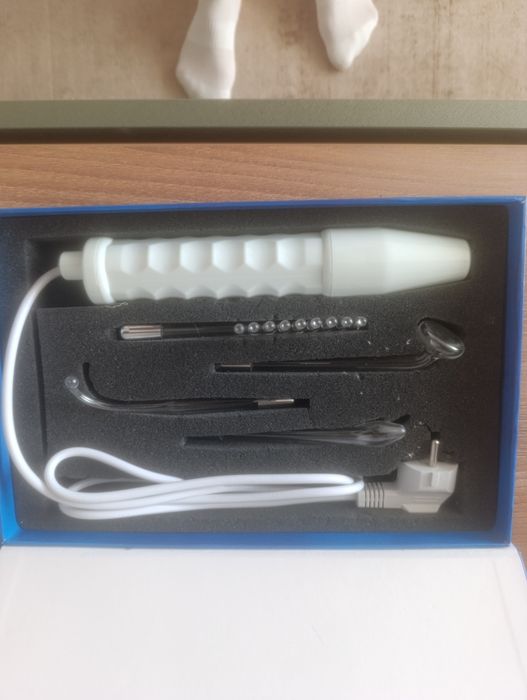 Дарсонвал с 3 приставки и гребен за коса