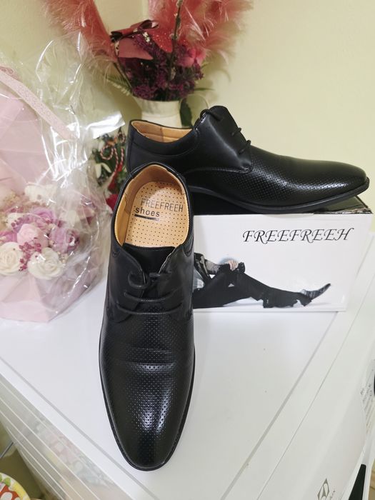 Vand pantofi eleganti