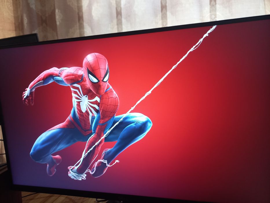 PS4 slim ideal o'yinlari bor yangi djoystik bor plombasi bor