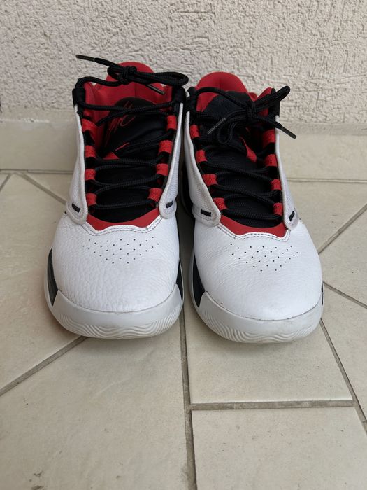Air Jordan Aura 4